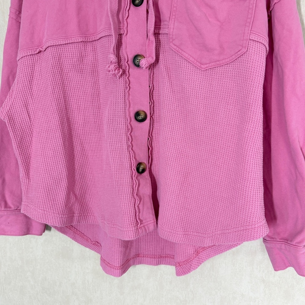 American Eagle Women’s Textured Big Hug Hooded Waffle Shaket Button Front Pink M - Picture 5 of 14